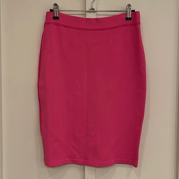 Angelo Tarlazzi Paris Pink Knit Skirt - Picture 1 of 3